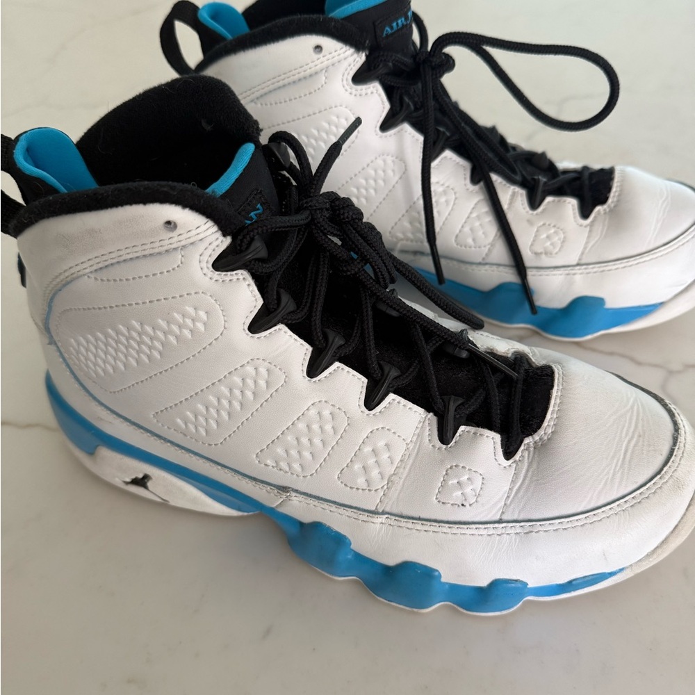 Air Jordan Retro 9—-Size 7 White and Blue Sneakers